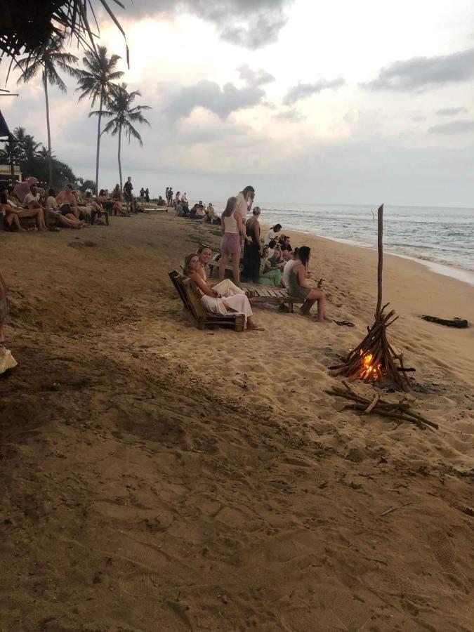 Hotel Sundance Surf Coconut Point Weligama Zewnętrze zdjęcie
